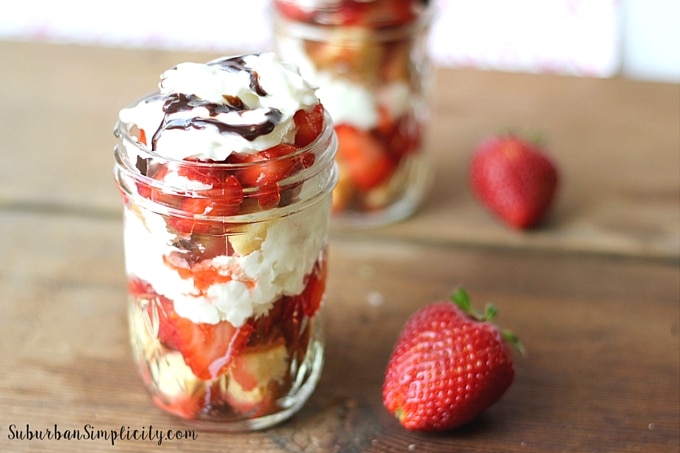 Strawberry Shortcake in a Jar with pound cake