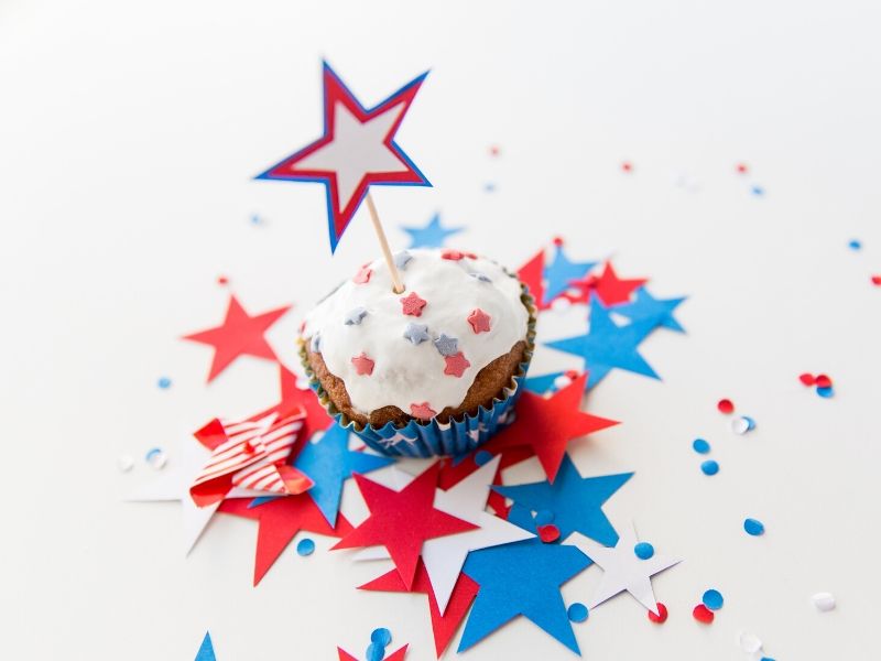 Enjoy these Simple Patriotic Recipes at your next party, BBQ, cookout, or potluck. Nothing's more patriotic and festive than red, white, and blue! Celebrate with these easy recipes!