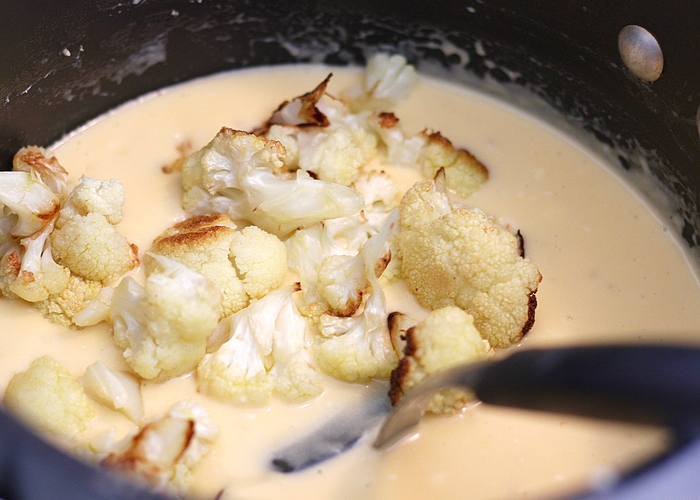 cauliflower in cheese sauce