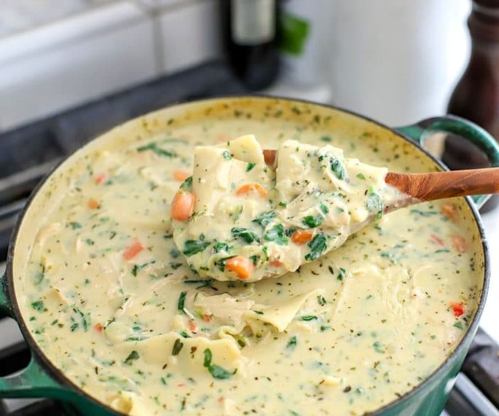 pot full of white lasagna soup.