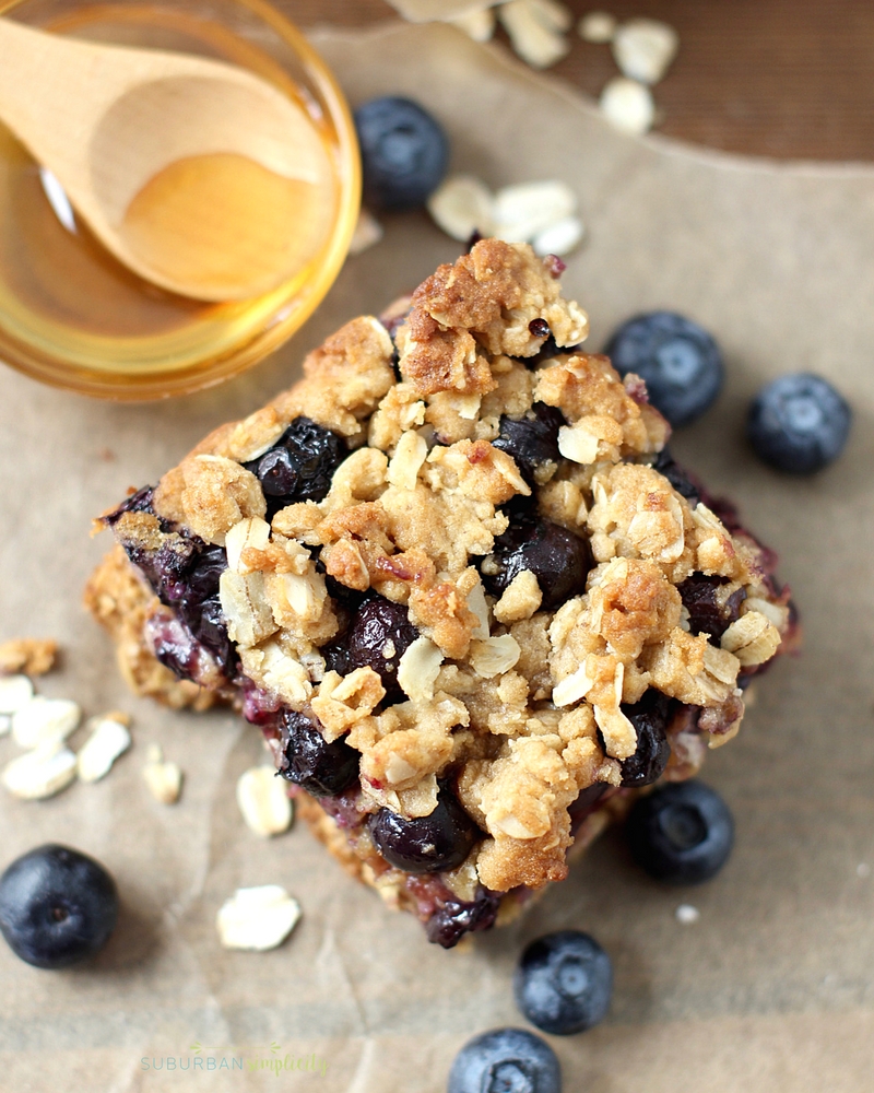 Easy Blueberry Oatmeal Bars | Blueberry Oatmeal Breakfast Bars