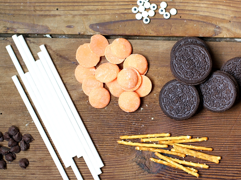 Supplies to make Pumpkin Oreo pops.