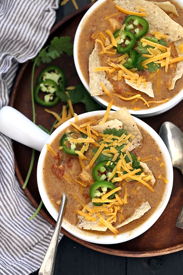 Enjoy these hearty family friendly crockpot soup and stew recipes this season. They're easy to make dinner ideas that feed a crowd.