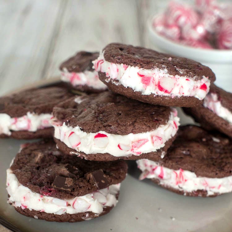 Chocolate Chunk Peppermint Cream Cookies