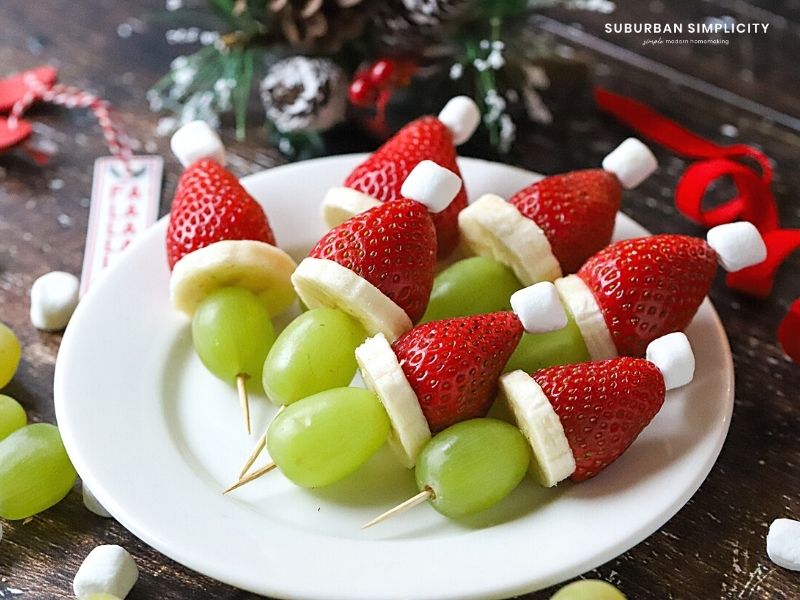 Easy Christmas Fruit Kabobs - Suburban Simplicity