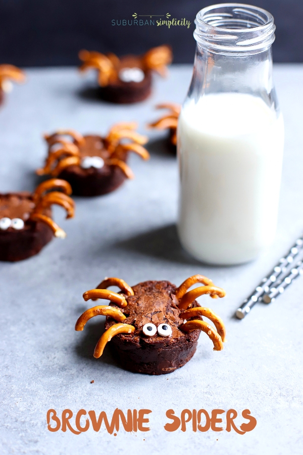 Scare up a tasty good time with these chocolatey Brownie Spiders! An easy Halloween treat idea that's perfect for Halloween parties and playdates!