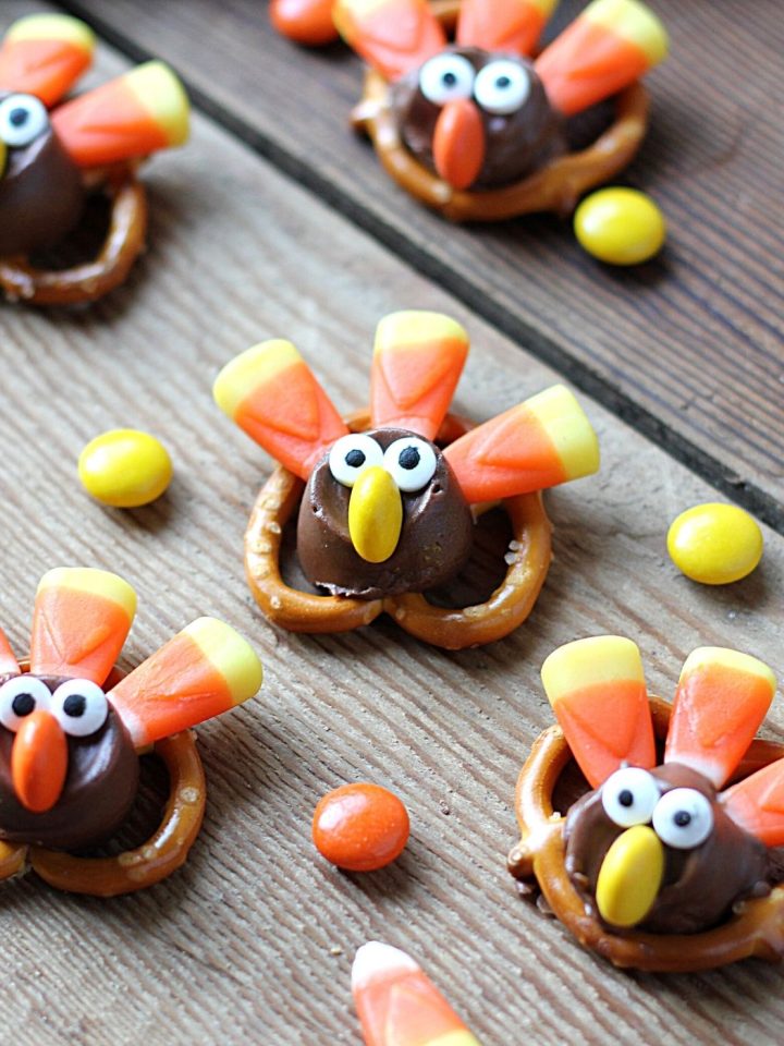 Thanksgiving treats - Candy pretzel turkey bites