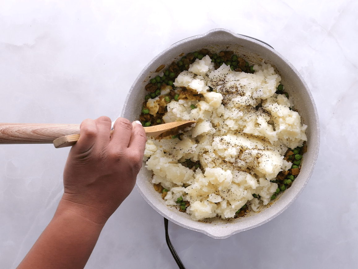 Spiced potatoes and peas